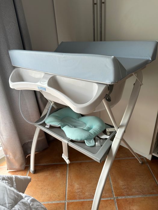 Banheira com trocador azul Zippy