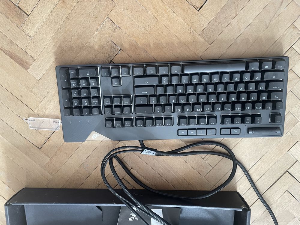 Геймерська клавіатура Asus ROG Strix Flate Black