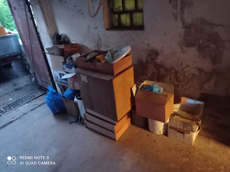 Opróżnianie sprzątanie domów piwnic mieszkań strychów