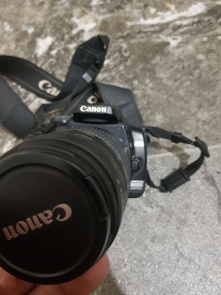 Продам фотоаппарат Canon 400D