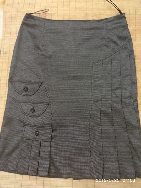 Костюмы женские р.48