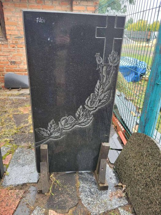 Продам пам'ятники від  виробника