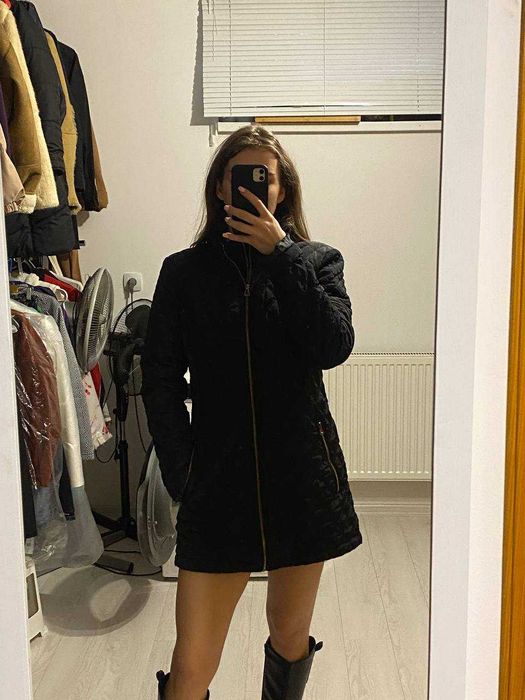 Жіноча чорна куртка kangol з поясом