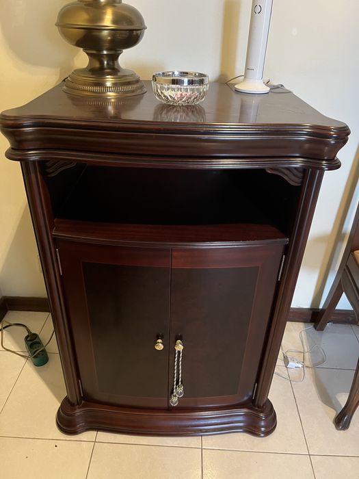 Móvel TV/bar em madeira