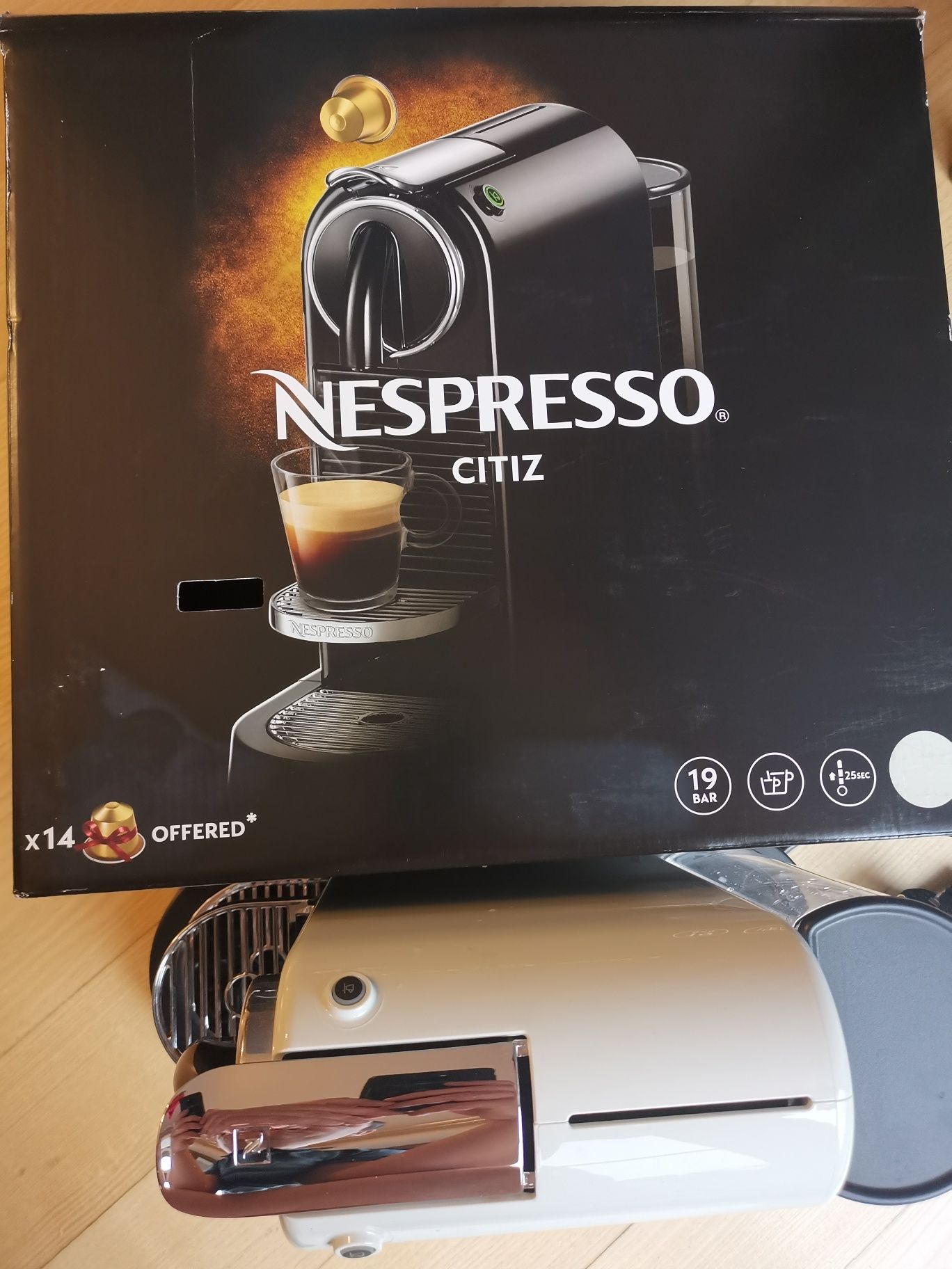 Ekspres do kawy na kapsułki Nespresso