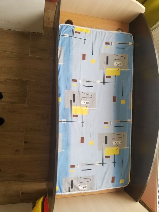 Продам дитяче ліжко з матрасом