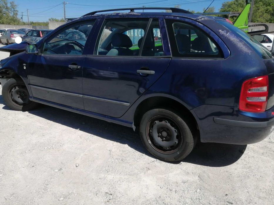 Para peças Skoda Fabia I Combi (6Y5) 1.4I ano 2001