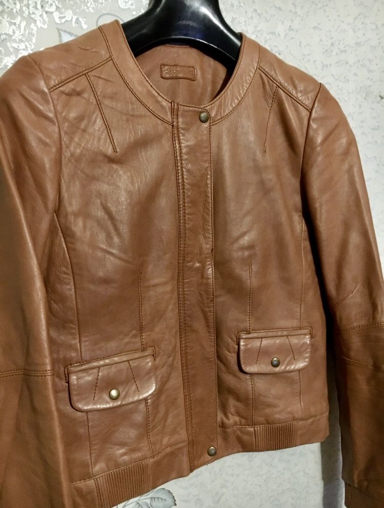 Фирменная кожаная куртка бренда Promod
