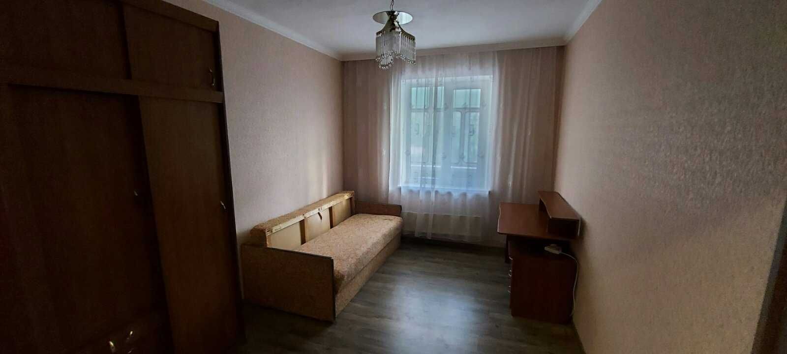 Продам 2-х кімнатну  квартиру в Броварах