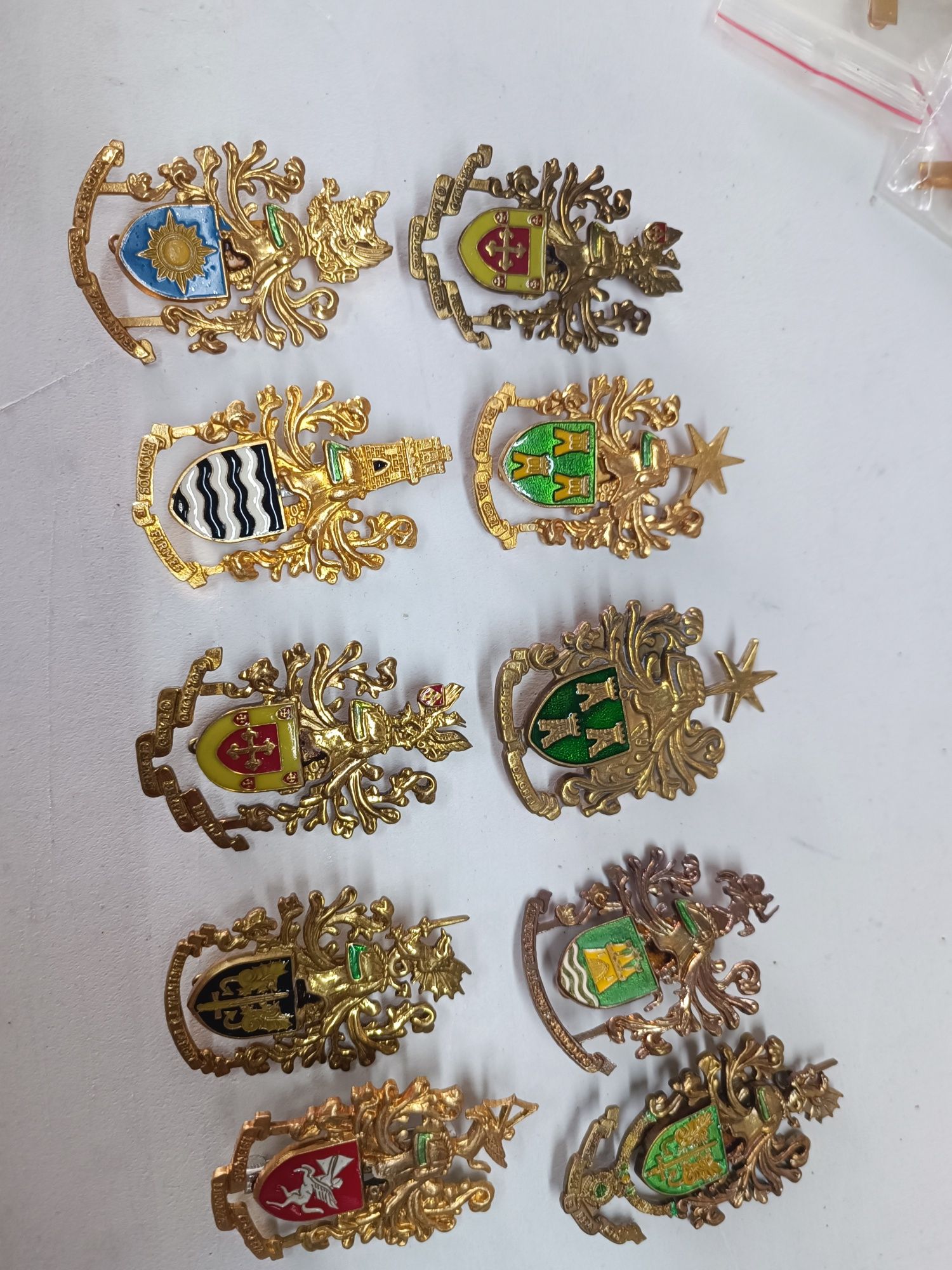 Crachás novos gnr