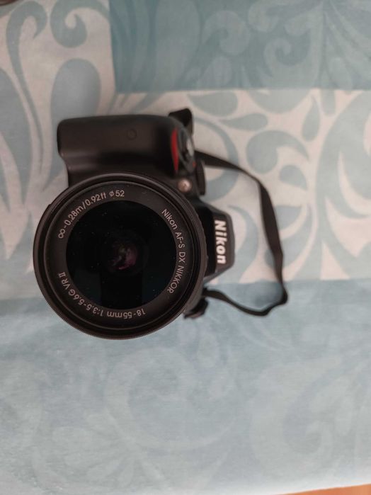 Máquina Fotográfica DSLR Nikon D3300 + Cartão SDHC 32Gb