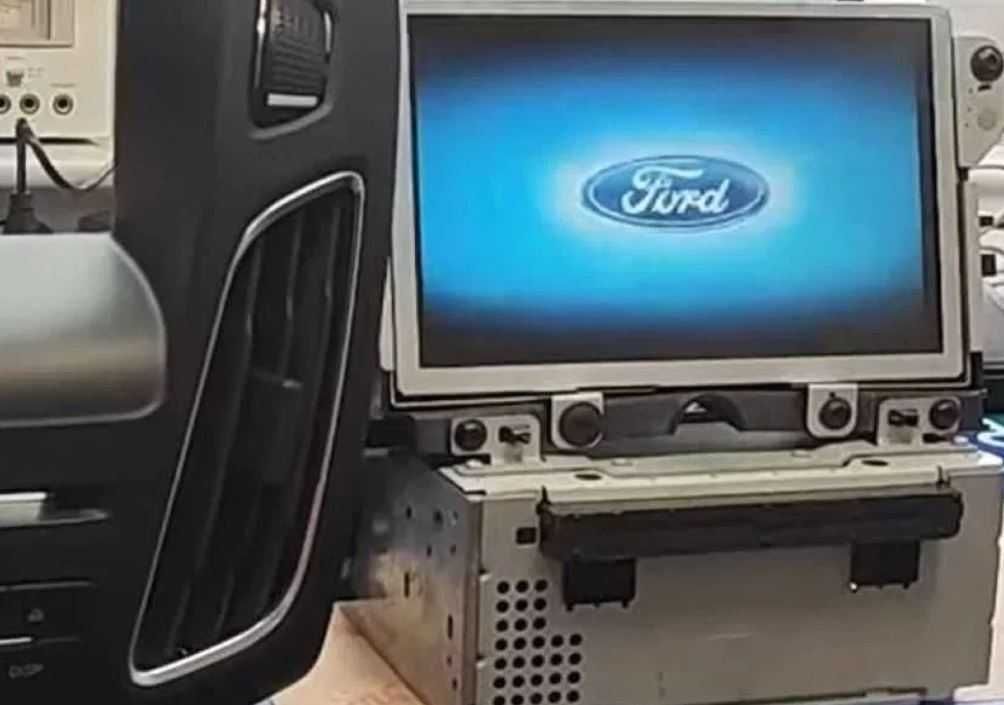 Radio nawigacja panel Ford Focus MK3 lift DM5T-14F239-AP SYNC