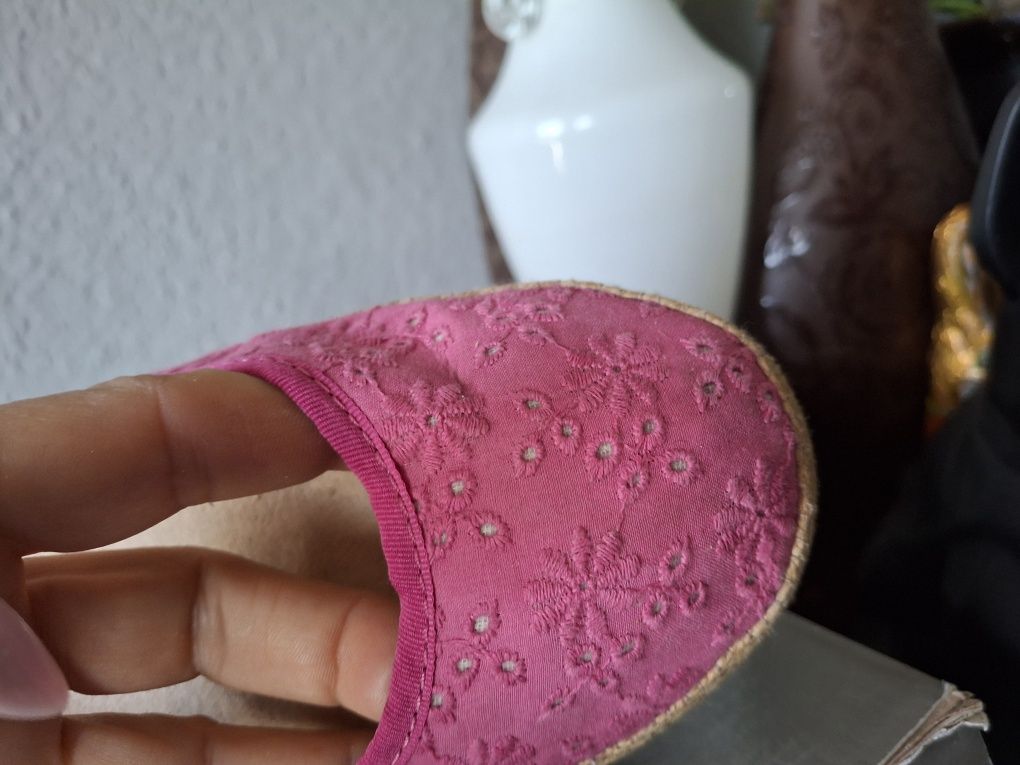 Ugg Australia haftowane  espadryle damsjie 37