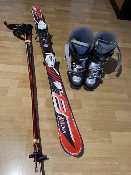 zestaw narciarski NARTY +buty + kijki