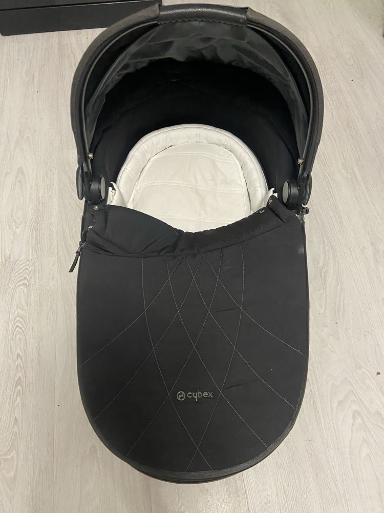 Cybex priam czarna