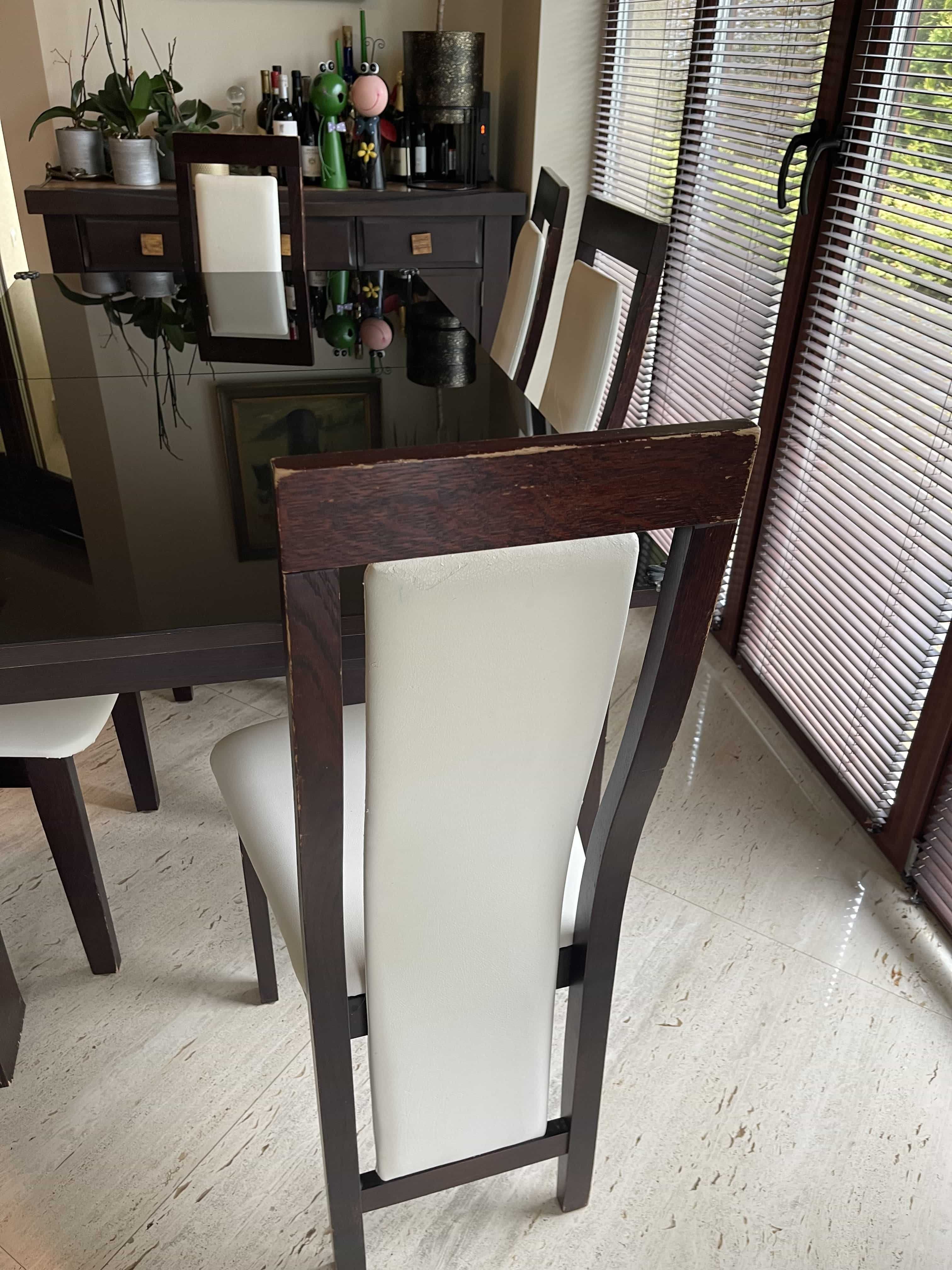 Stół rozkładany i 6 krzeseł z dębowego drewna firmy Paged