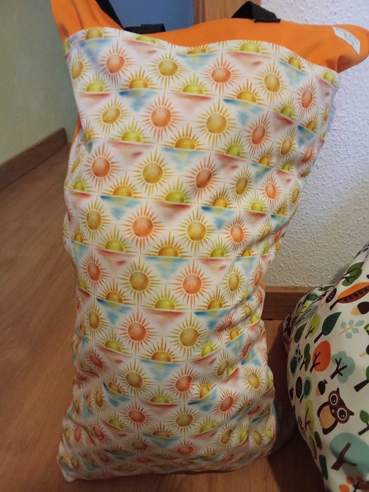 37 Fraldas reutilizáveis+3 fraldas de resguardo, 23 absorventes