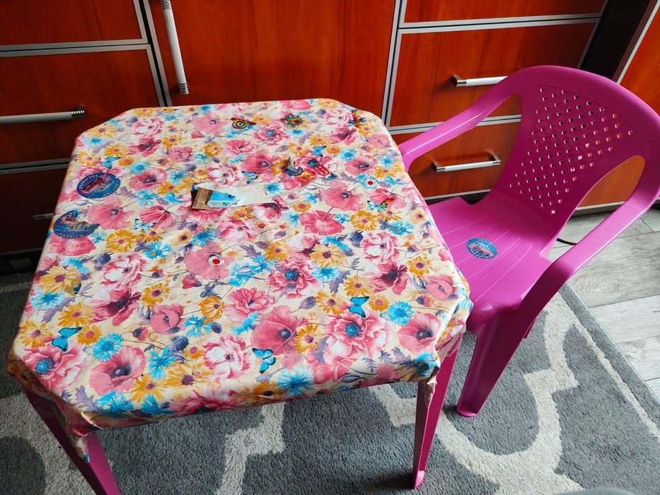 Zamienię stoliczek i krzesełko