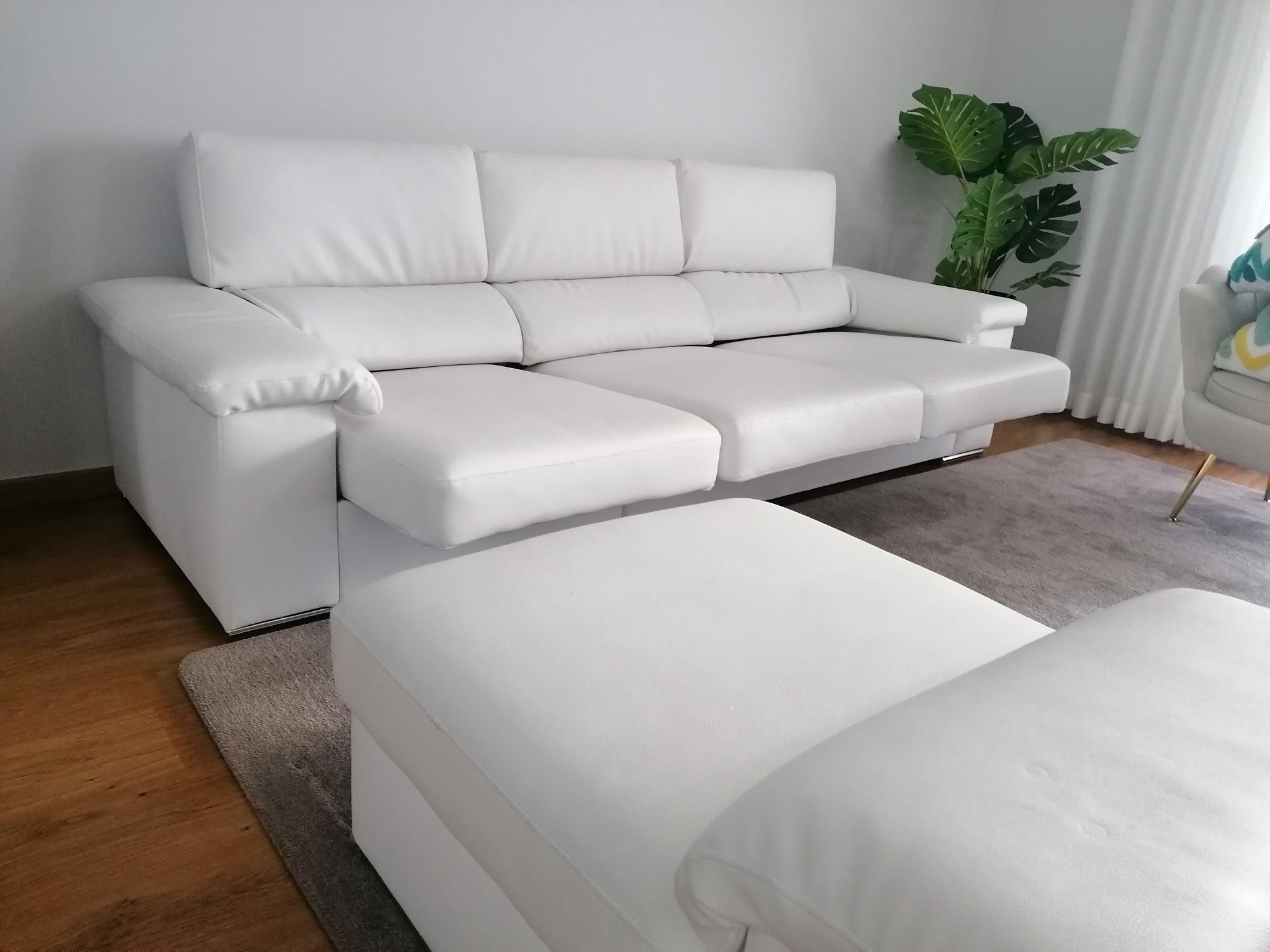 Sofá 3 lugares com chaise longue