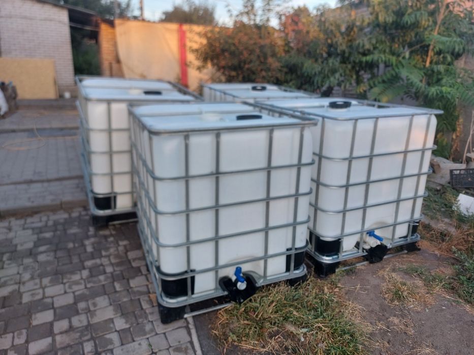 Еврокуб  .  Бочка, емкость пластиковая, бак 1000л