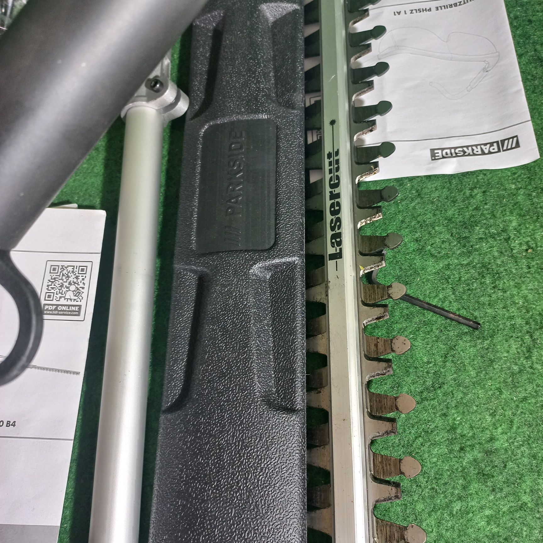Електро кущоріз Parkside PHSL 900 B4