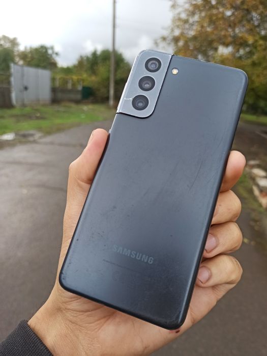 Samsung Galaxy S21 8/256ГБ Повністю у робочому стані
