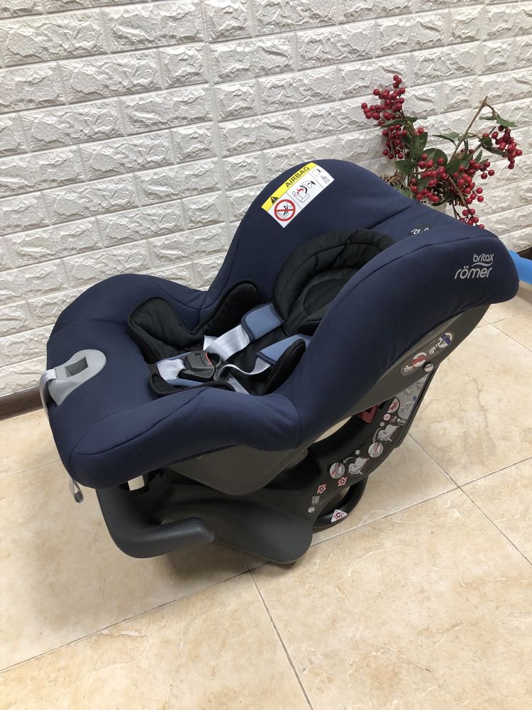 Автокрісло Britax Romer First Class Plus Група 0+/1 (0-18кг)