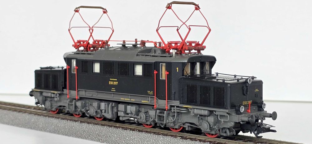 TRIX 22871 - lokomotywa elektryczna E 93 Digital Sound