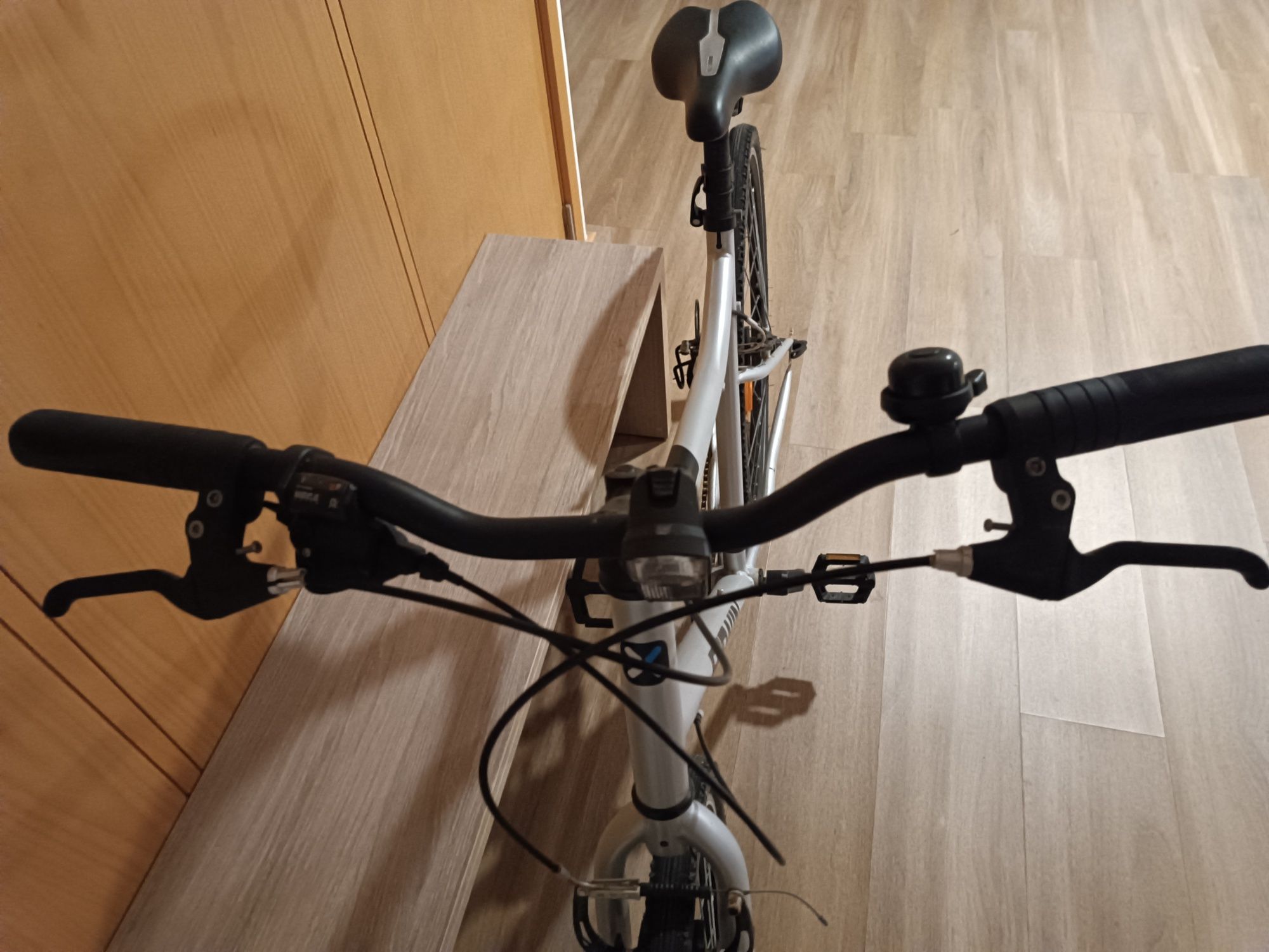 Bicicleta semi-nova