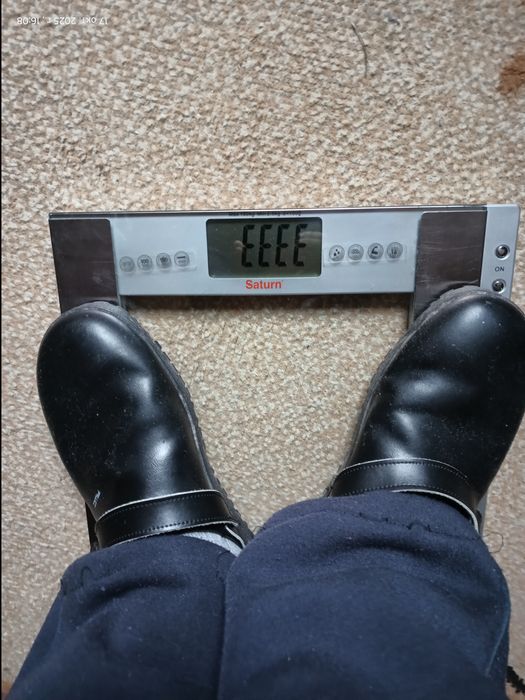 Ваги напідлогові електронні під ремонт