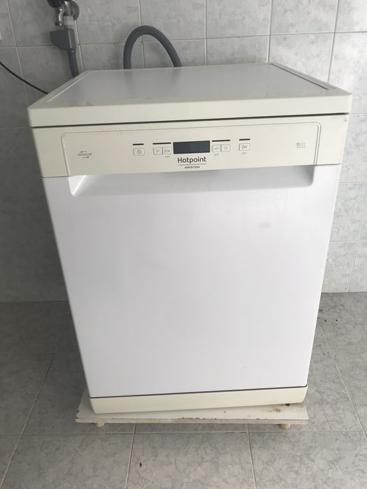 Maquina de lavar loiça como nova