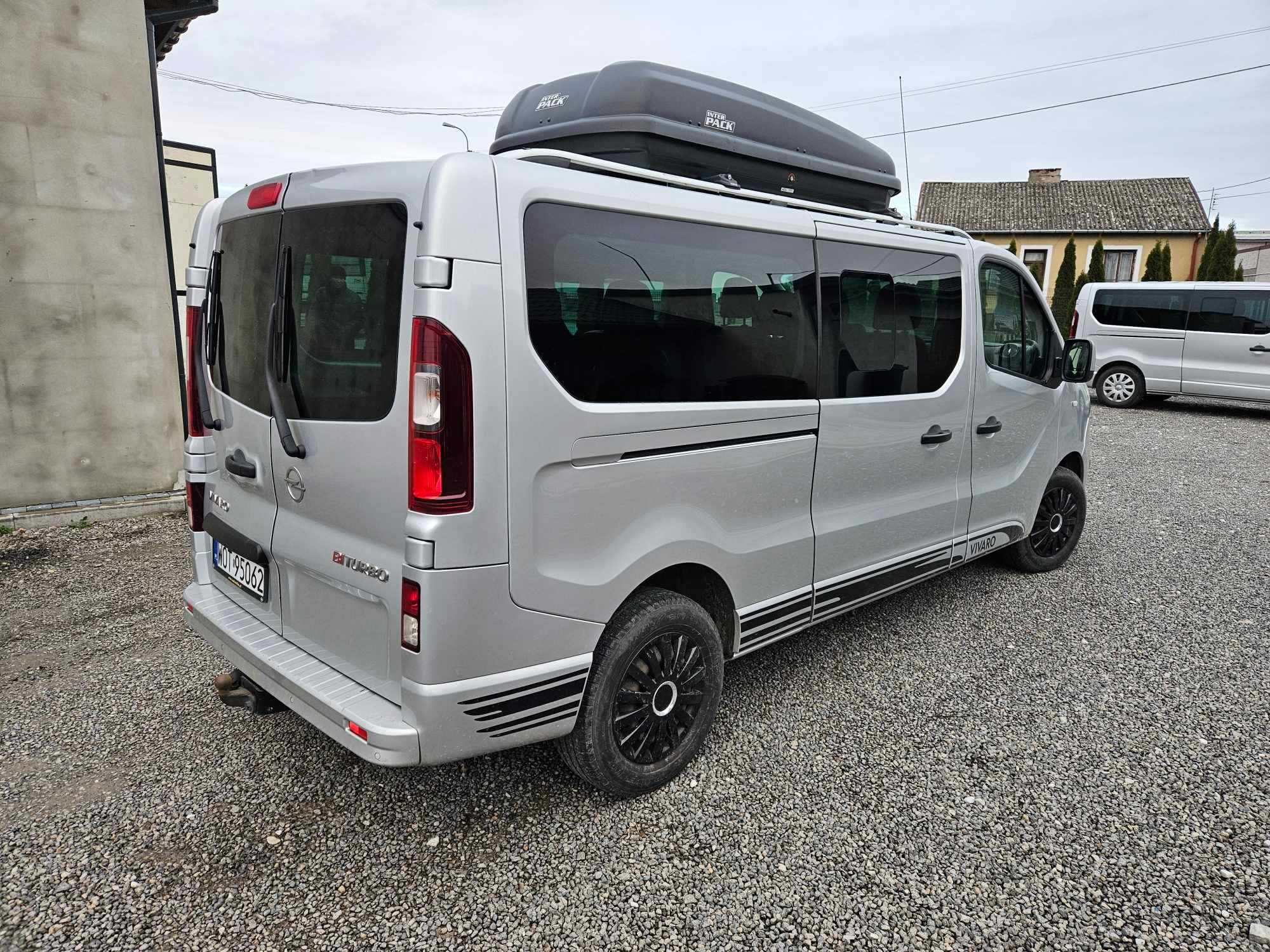 Wypożyczalnia busów 9-osobowych