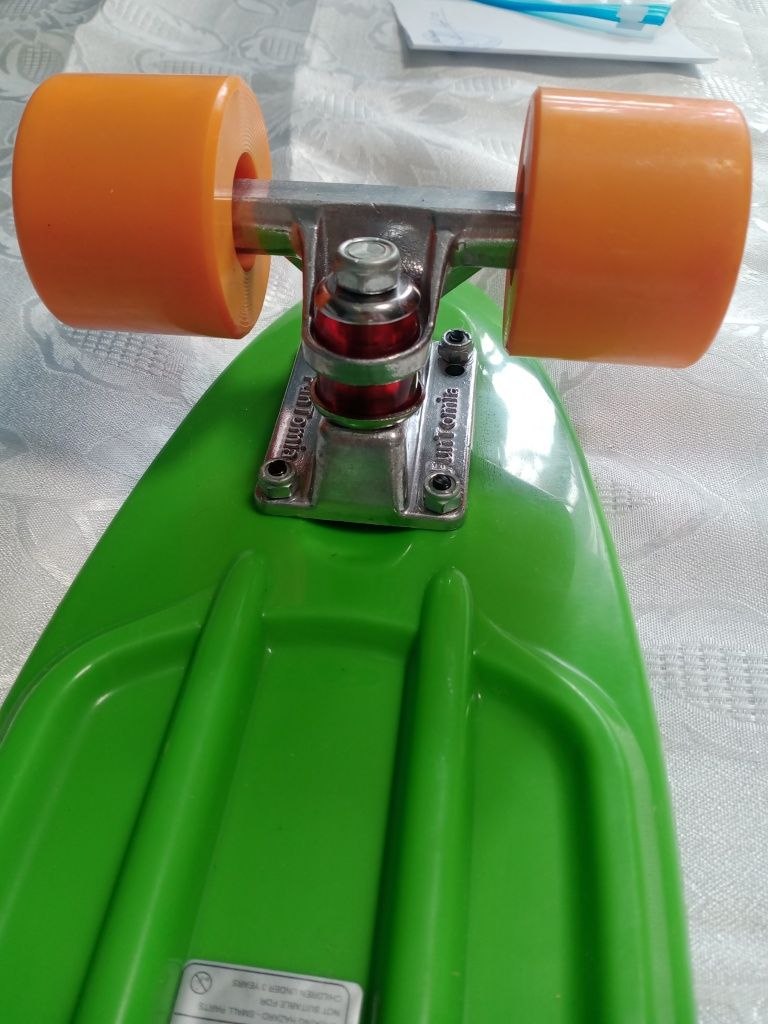 Скейтборд пенниборд с комплектом запчастей