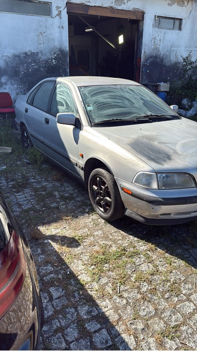 Volvo s40 2.0 16v gasolina completo(avariado)