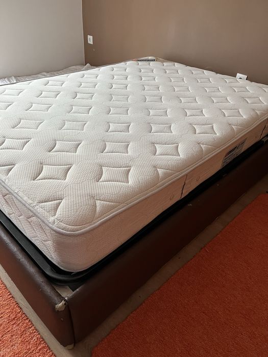 Estrutura cama com arrumação, com colchão, 140x200 cm