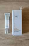 Nowy krem pod oczy Holy Land C the success 15 ml