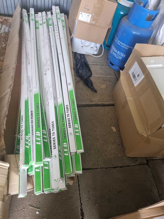 Świetlówki LED T8 24W b. zimna 150cm, radiator aluminiowy - 116 szt.