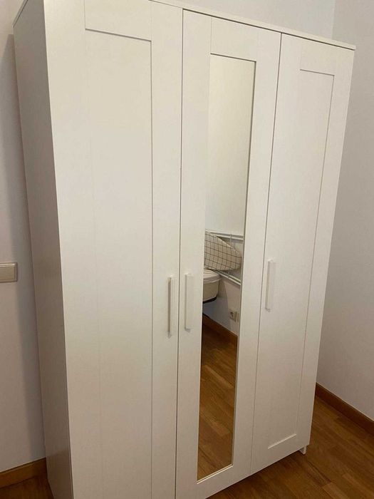 Roupeiro Ikea / BRIMNES