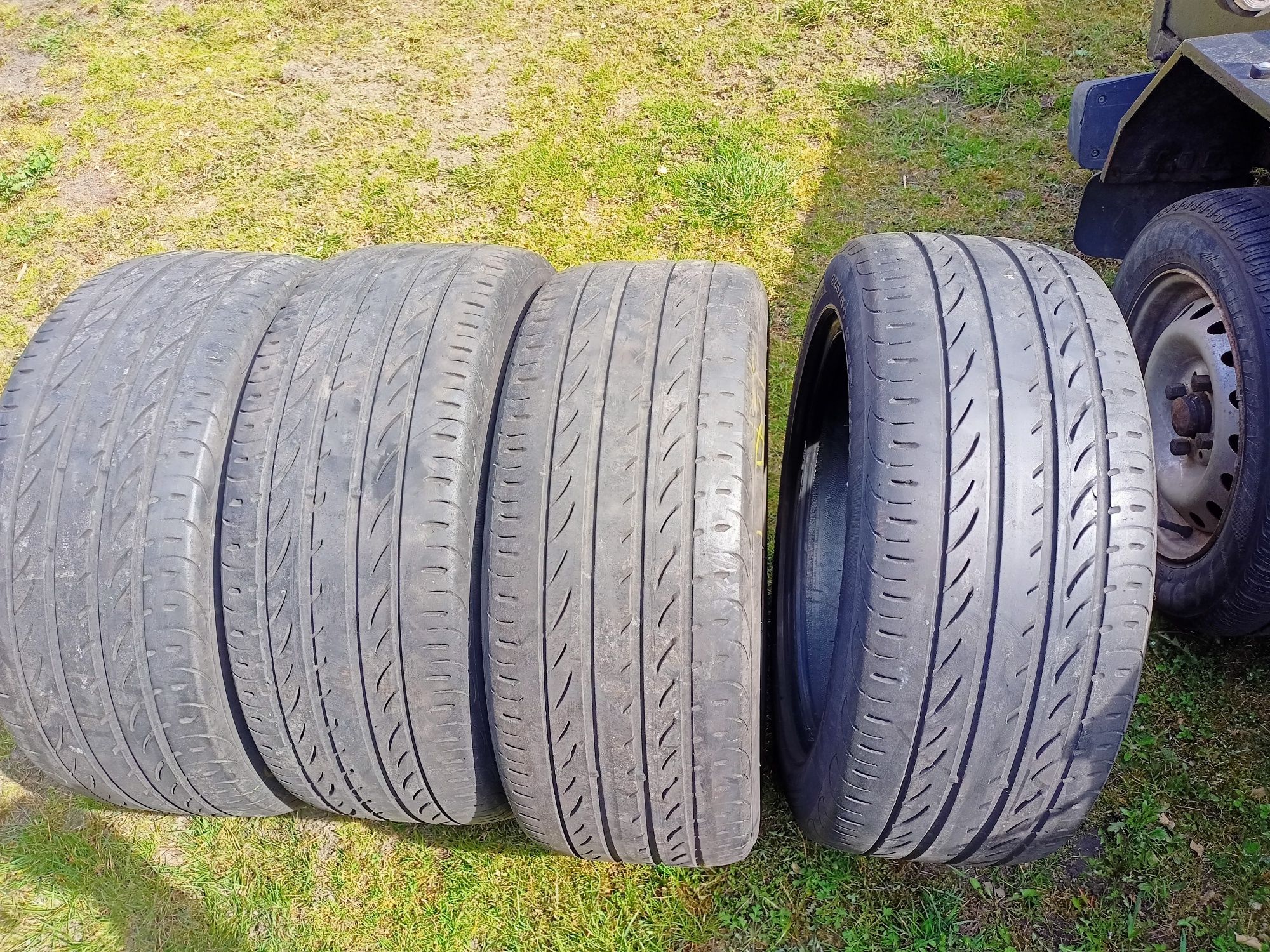 Pirelli 225/50/17 - za free