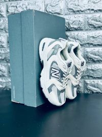 Женские кроссовки New Balance белые кроссовки