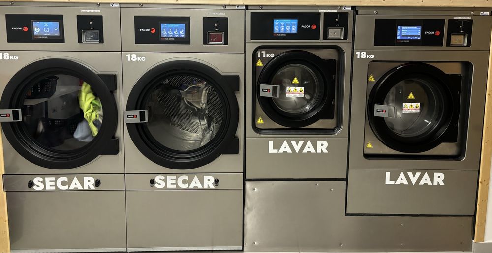 Maquinas de lavar e secar self service