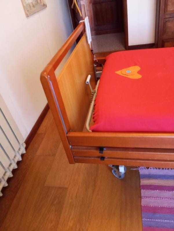 Cama Articulada Elétrica Invacare SB 755