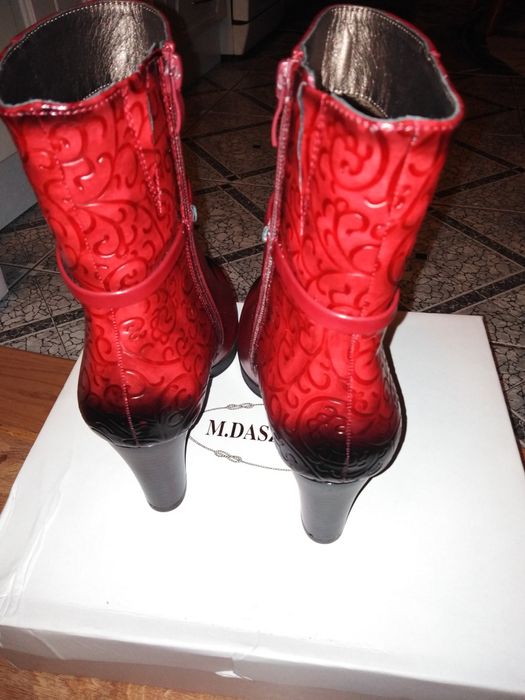Daszyński-botki na słupku. R. 39 Nowe