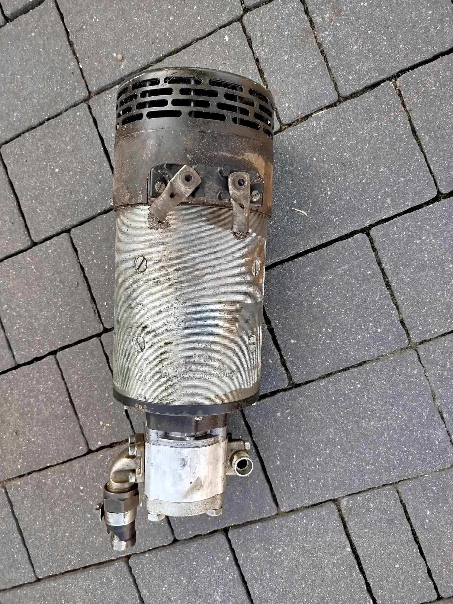 Sprzedam pompę hydrauliczną Bosch