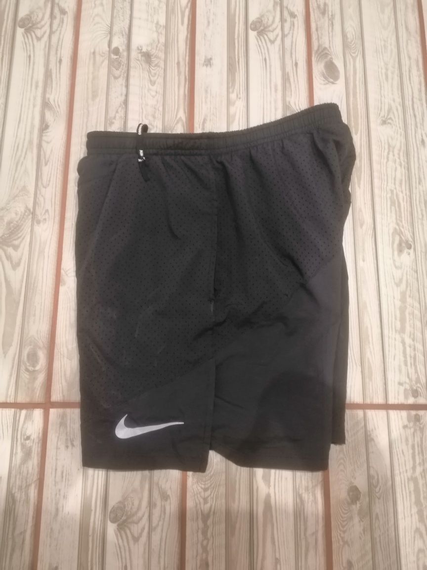 Спортивные шорты Nike DRI-FIT,. 2v1