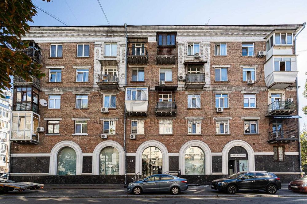 Продаж приміщення 428 м2 під клініку, Турівська 32, Подільський р-н