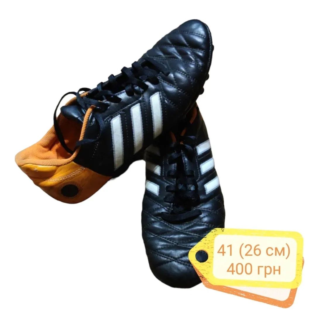 Сороконіжки Adidas 41 розмір 
Розмір: 41 (26 см) 
Стан: 7/10  дефект н