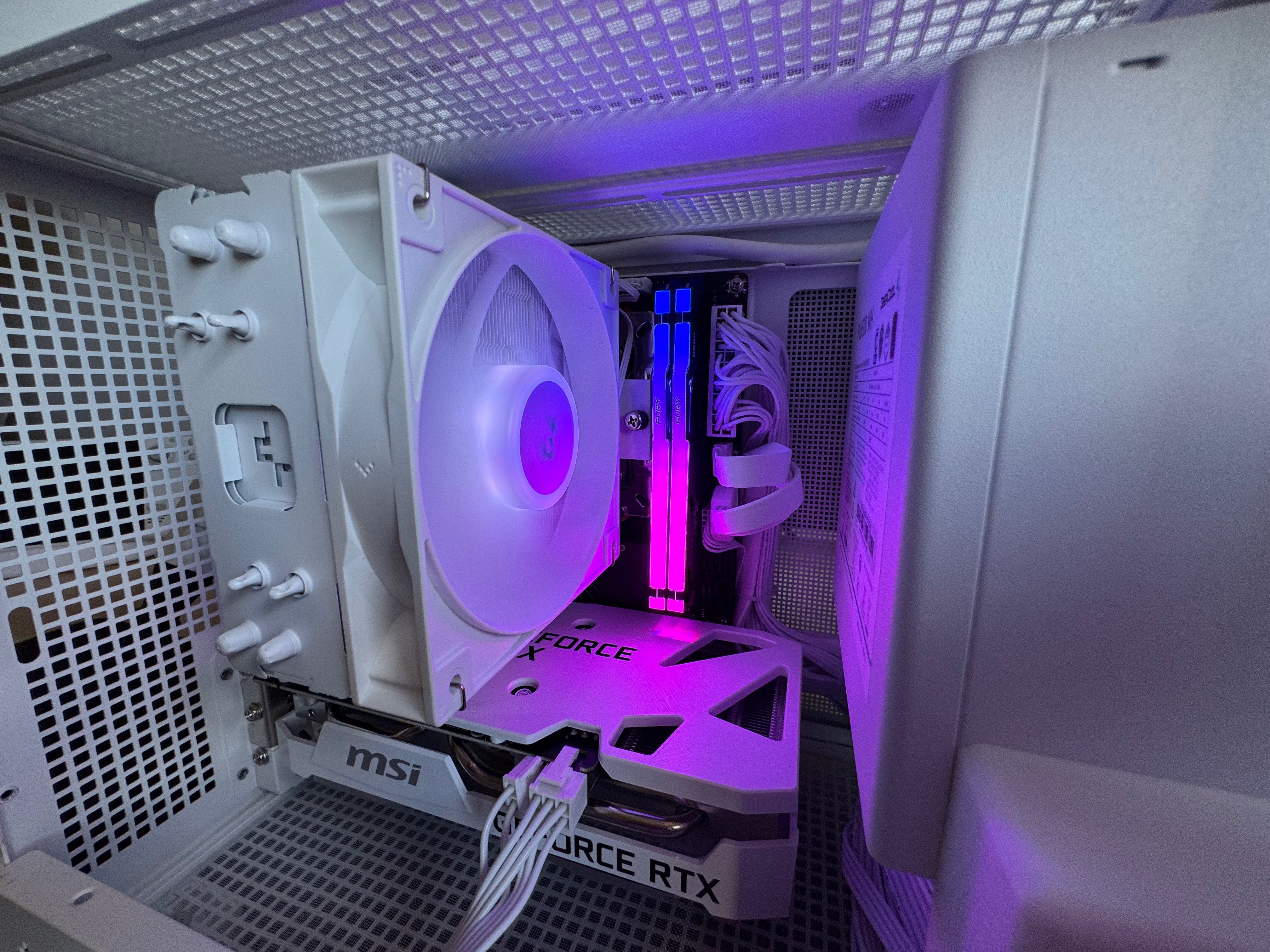 Komputer do gier RTX 3050 AMD Ryzen 5 16GB RAM DDR5 2TB SSD PC ITX SFF