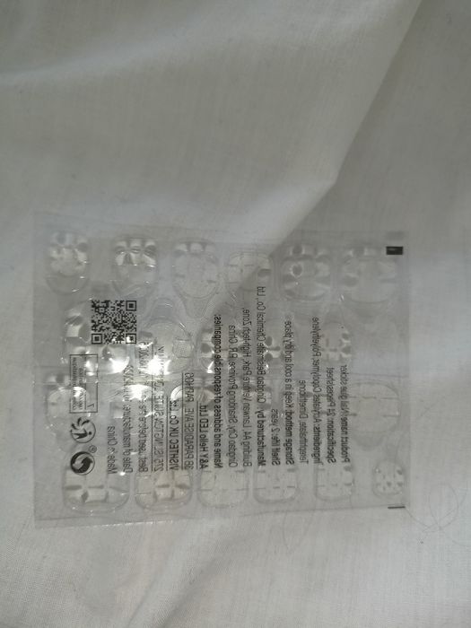 zestaw kleju do paznokci