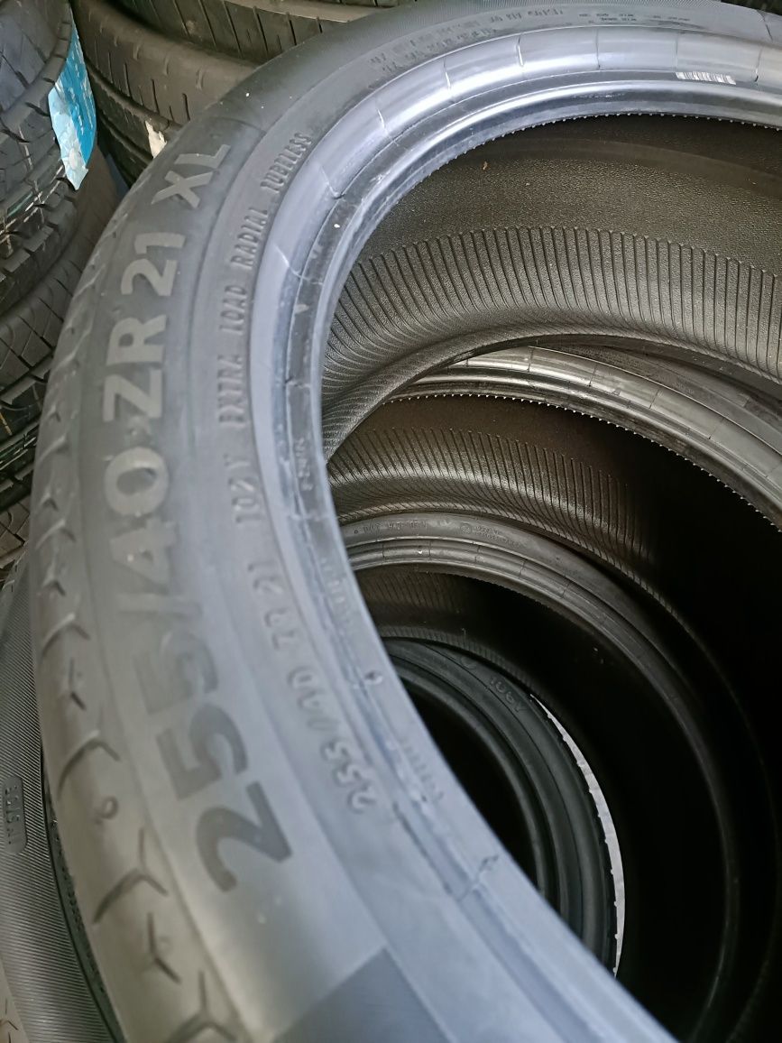 Pneus 255/40/21 XL